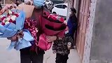 三束鲜花上门订婚，先给奶奶再给丈母娘，最后给未来妻子