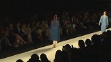时尚走秀：上身服装设计太完美，模特自信走秀(1)