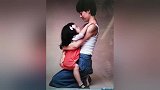马伊琍5岁小女儿照片曝光，一头浓密卷发颜值超高！