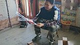 三哥买两根情侣鱼竿，迫不及待拉燕子去钓鱼，结果出乎三哥的预料