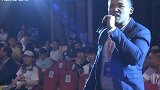 美国拳手视频挑衅，中国“嘴炮”怒砸话筒，比赛开始铁拳互怼不认怂
