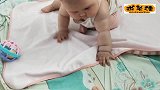 七个月宝宝练习爬，妈妈用脚勾引！坑孩子的妈，幸亏爸爸不在家