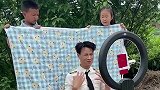 快来看看这个农村小伙是怎么直播的，看完之后真的是辣眼睛。