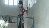 刮腻子女师傅，这技术一流，一天真不亏绝对的女神人物！