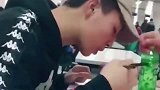 小伙，你这一上手差点把我笑坏了！