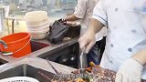 顶级厨师烹饪8000元海鲜，8斤重的澳洲龙虾，网友：吃不起！