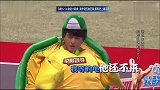 来吧冠军：世界冠军真耍赖，竟坐在乌龟的身上不让他动，气人