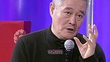 赵本山为妻子庆生，一家人同框画面温馨，儿子富态十足大肚腩抢镜