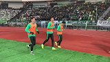 侯永永热身时上港打入第二球 归化球员有望迎首秀