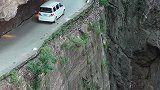 万丈悬崖上的郭亮村，只有一条壁挂公路连通外面的世界