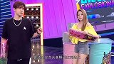 罗志祥强势归来街头淡定喝奶茶，近看脸部肿得像馒头