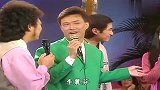龙兄虎弟：张菲模仿弟弟费玉清唱歌忘词，看手心上记的歌词，搞笑