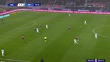 第79分钟国际米兰球员贝西诺射门 - 被扑
