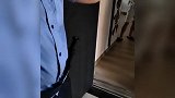 女子退货退自己衣服，商家拒退款，快递员被投诉失业