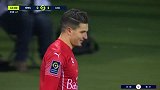 上半场补时第1分钟尼姆球员丰巴射门 - 被扑