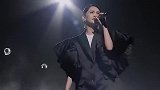 杨丞琳时隔多年再唱成名曲，声音仍在线，一开口就把姐姐们比下去