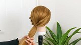 发量少的女人可以试试这款日常发型，时髦显气质，一起来学习吧