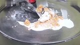 牛人发明用紫菜包饭炒冰淇淋你见过这样的冰淇淋吗太有创意了