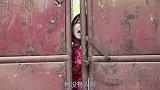 短剧：锁家里2：甜甜被锁家里来福急得要砸锁，幸亏妈妈及时赶到