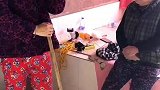 这家里活都得我干呀