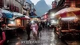 广东发现一块奇石，被雷劈成两半，石顶露出半个“脚趾”