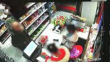 女子被前男友持刀威胁复合 闺蜜劝架被捅成重伤