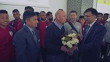 第一个抵达阿联酋的球队来了 亚足联官方发布Vlog