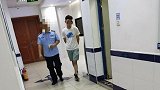 女子洗澡被闯入 自如：男室友不承认违法称已报警