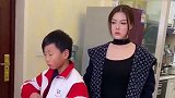 马上迟到还慢悠悠的，急死人了。你们家有同款小孩吗