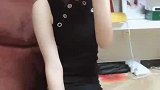 小姐姐心情不好，自拍都略显颓废