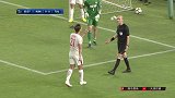 立柱！塞尔吉尼奥狮子甩头击中立柱 远藤康补射可惜手球在先
