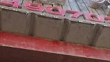 当燕子来筑巢时，会多出来四个摄像头