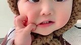 十五个月的洋娃娃，会扮鬼脸还会嘟嘟嘴，萌翻了