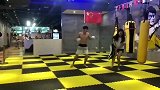 男人就要学散打，在家母老虎也拿你没办法