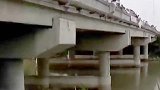 江苏男子跳河自杀母亲营救 现母子遗体已送至殡仪馆