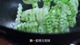 过年餐桌上可不能全是大鱼大肉，学会了这道山药做法，家人都喜欢