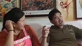 大衣哥调侃大衣嫂，不是“肛裂”就是“痔疮”，笑坏了！