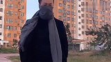 冬天金毛怕冷用电汀取暖，电费暴涨，被主人发现
