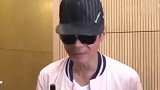 江华夫妇支持26岁护士儿子入隔离病房工作，为儿子奋战一线感自
