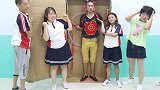 同学用橡皮泥做手工，没想女同学做出了真人版神童哪吒，太逗了