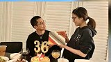当爸实锤？苏醒与廖语辰同框庆生合照曝光 女方肚大如箩