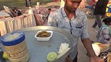 中国小伙去印度首都，实拍景点附近的小吃摊，卫生怎么样