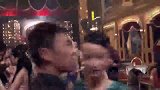 午夜：黑老大为了自保，把老相好拱手相让，姑娘强忍泪水点头