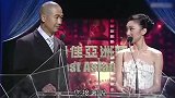 张国立颁奖现场神点名：没想开口就是段子！大腕挨个被点名乐开花