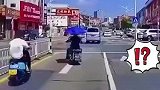 路遇小伙骑摩托车，一顿操作猛如虎