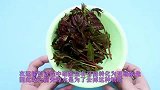 炒香椿时，不要直接焯水，多加一步，香椿更香更翠绿更加好吃