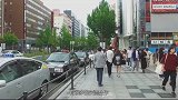 日本女孩第一次来中国，走在大街上，对出现的一幕非常不理解