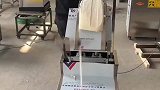 小伙发明的刀削面机器，一分钟削3000刀