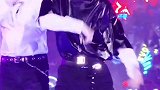 王一博整理耳返这里真的百看不厌啊，太A了，我也就看了1000