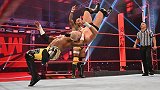 RAW第1404期：双打赛 NXT新人组合VS李科学 亚历山大